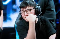 Uzi在澳大利亚队比赛中反败为胜，重返赛场引发热议！