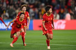 中国女足队员在国际赛场上展现出强大实力