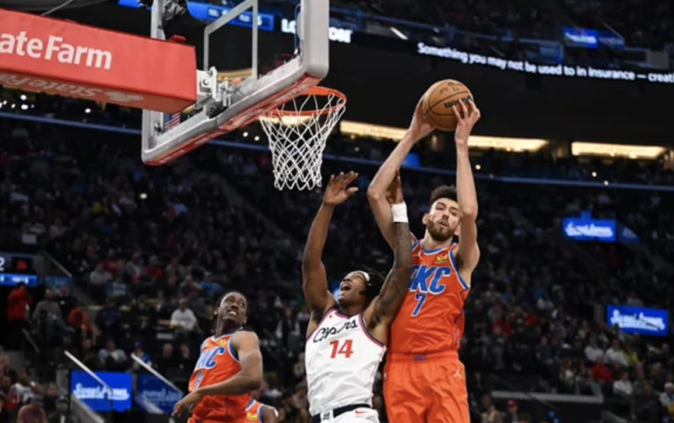 米切尔陷入低谷,威金斯连败,掀起高潮球队命运悬念! 米切尔陷入低谷,威金斯连败,掀起高潮球队命运悬念!