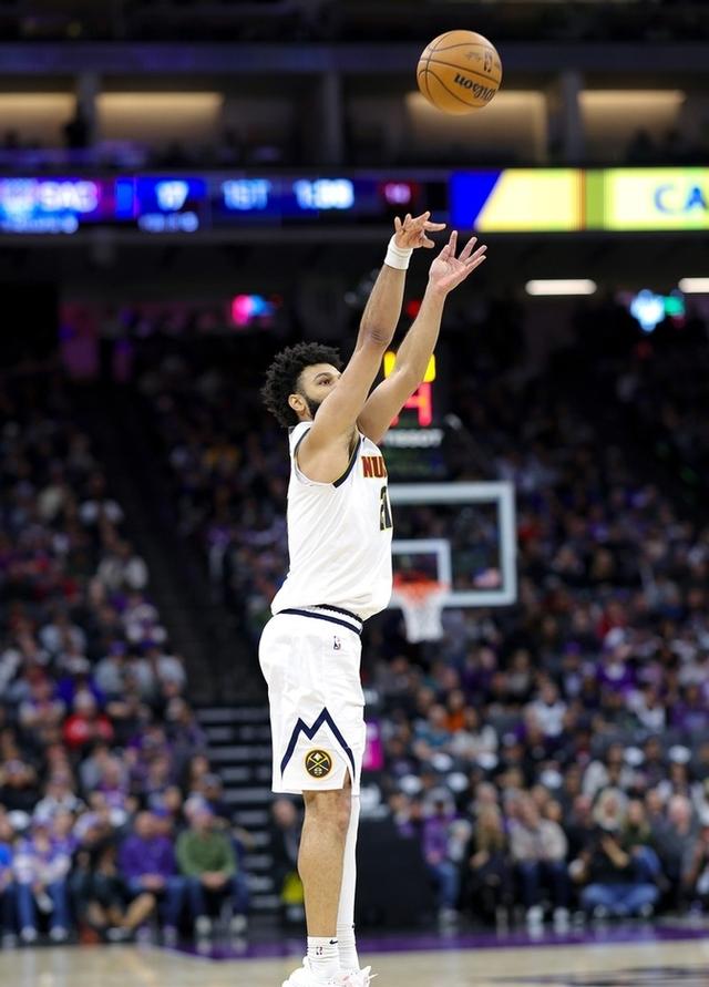 约基奇绝杀时刻,连续三场30+点燃赛场,爆发新星迎来胜利! 约基奇绝杀时刻,连续三场30+点燃赛场,爆发新星迎来胜利!