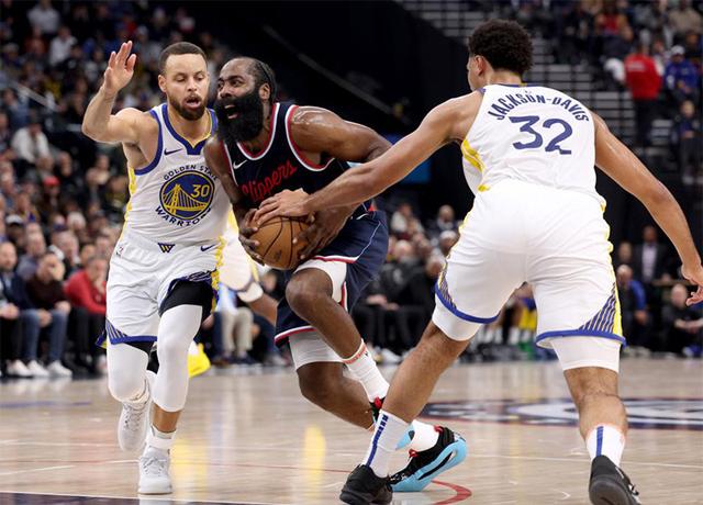 关于哈登三巨头联手,冲击季后赛得分突破,关键时刻神级表现冲击季后赛!的信息 关于哈登三巨头联手,冲击季后赛得分突破,关键时刻神级表现冲击季后赛!的信息